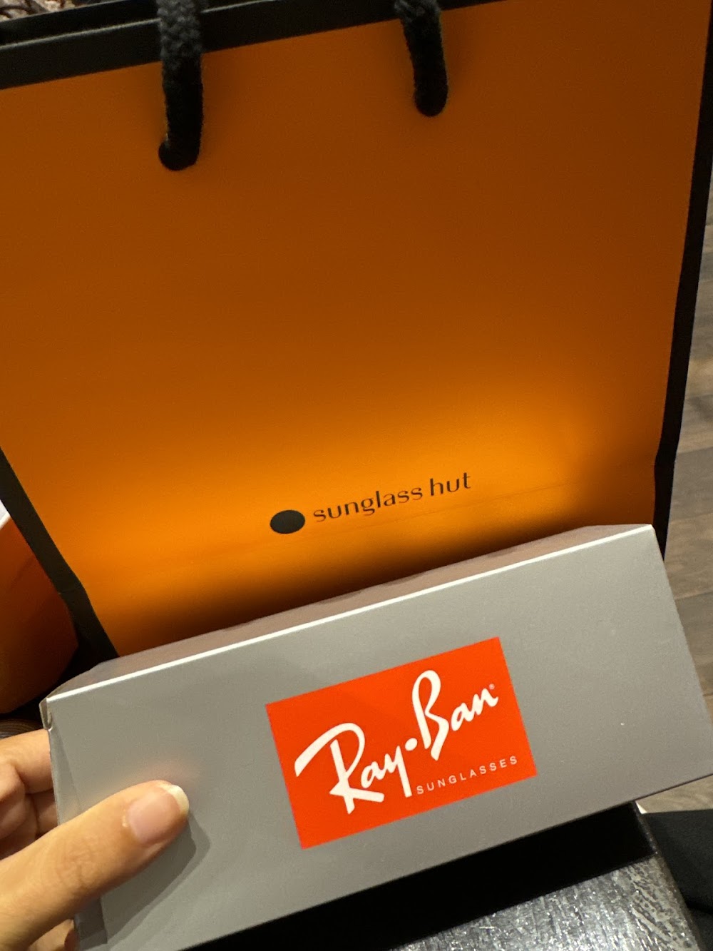 Sunglass Hut Fountain Gate Kiosk — recent sunglasses store photo in Narre Warren VIC 3805, VIC (Google Business Profile)