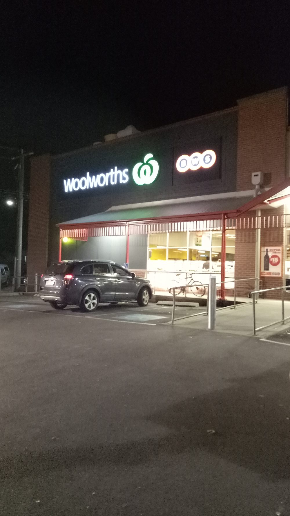 Woolworths Golden Square — recent supermarket photo in Golden Square VIC 3555, VIC (Google Business Profile)